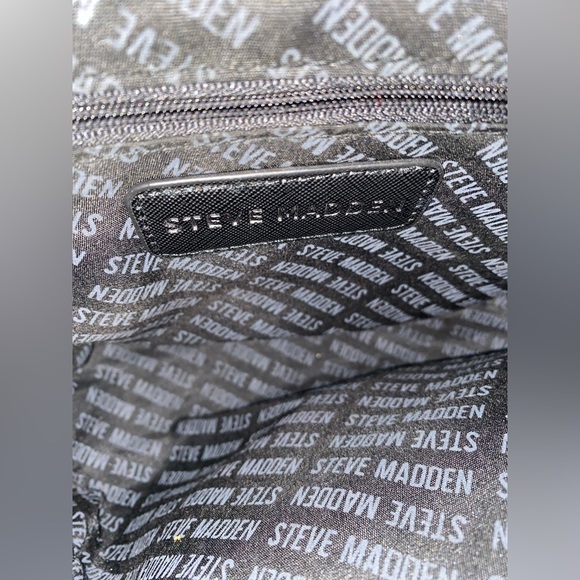 Steve Madden BLexi Crossbody Purse - Picture 7 of 7